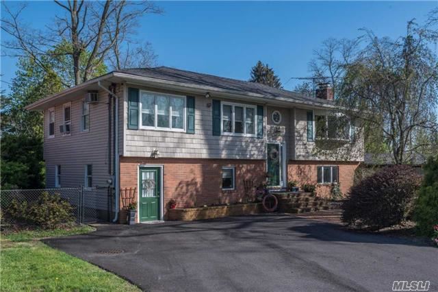 #1 photo, 260 Oakwood Road, サフォーク郡 Huntington Station , NY 11746