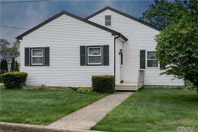 #1 photo, 1420 Rhode Avenue, North Merrick , NY 11566