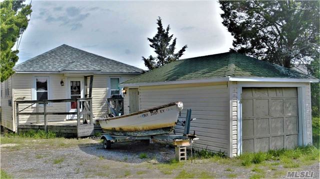 #1 photo, 14A Netz Place, Flanders , NY 11901