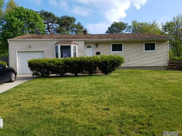 #1 photo, 623 Freeman Avenue, সাফোক কাউন্টি Brentwood , Ny 11717