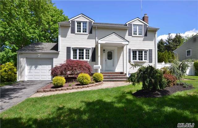 #1 photo, 17 Balsam Lane, Commack , NY 11725