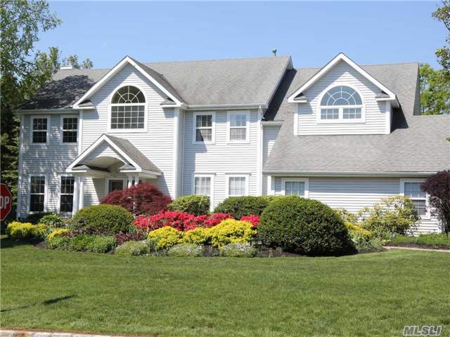 #1 photo, 12 Fieldhouse Avenue, Setauket , NY 11733