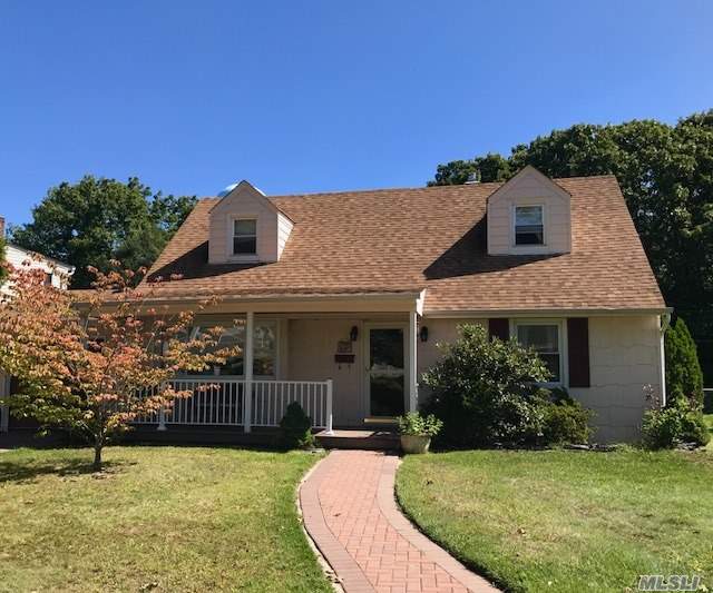 #1 photo, 77 Oak Ridge Ln, ナッソー郡 Albertson , NY 11507