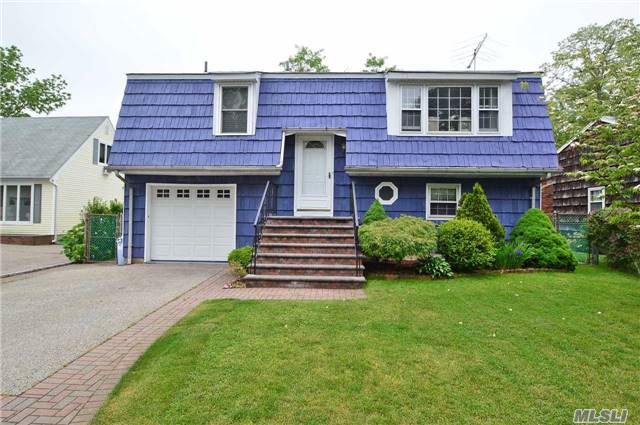 #1 photo, 21 Ashwood Court, East Northport , NY 11731