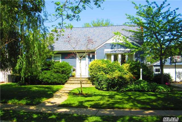 #1 photo, 1561 Northridge Avenue, North Merrick , NY 11566