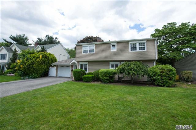 #1 photo, 28 Fireplace Lane, 롱 아일랜드 Hicksville , NY 11801