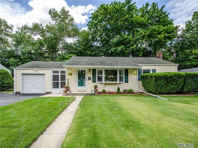 #1 photo, 16 Armell Street, Huntington Sta , Ny 11746