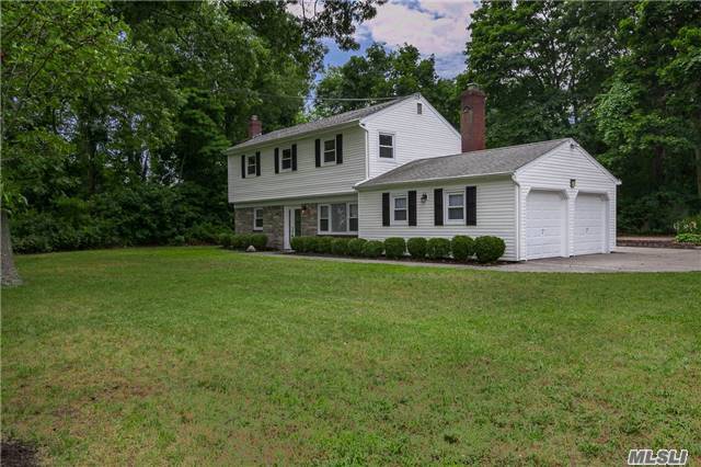 #1 photo, 80 Chateau Drive, Oakdale , NY 11769