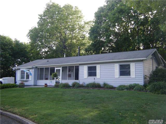 #1 photo, 12 Cricket Pass, Shoreham , NY 11786
