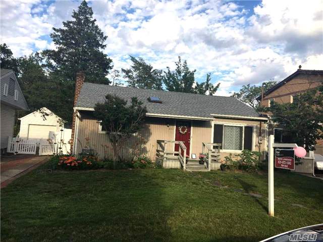 #1 photo, 991 Dana Avenue, ناسو Valley Stream , NY 11580