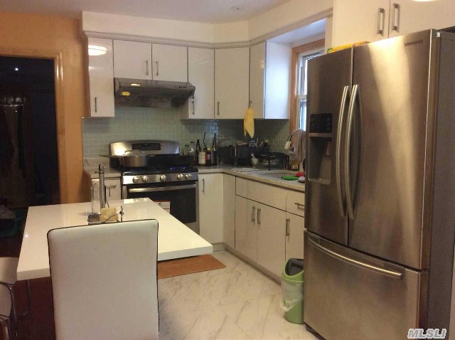 #1 photo, 32-21 202nd Street, クイーンズ区 Bayside , NY 11361