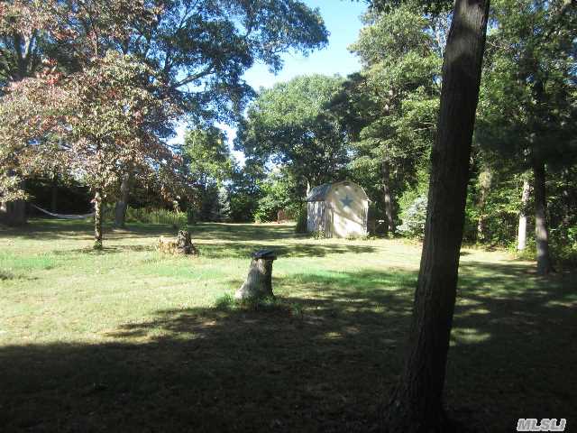 #1 photo, 1 Oaklawn Ave, سوفولك Farmingville , NY 11738