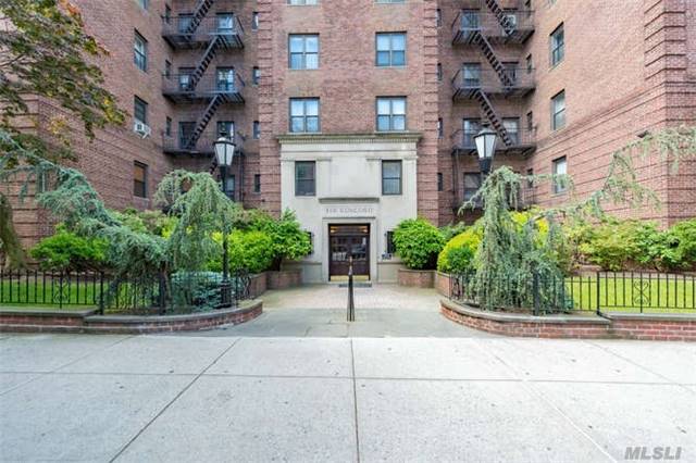 #1 photo, 25-40 31st Avenue, Astoria , NY 11106