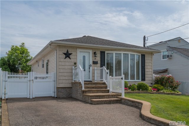 #1 photo, 29 Relda Street, ナッソー郡 Plainview , NY 11803