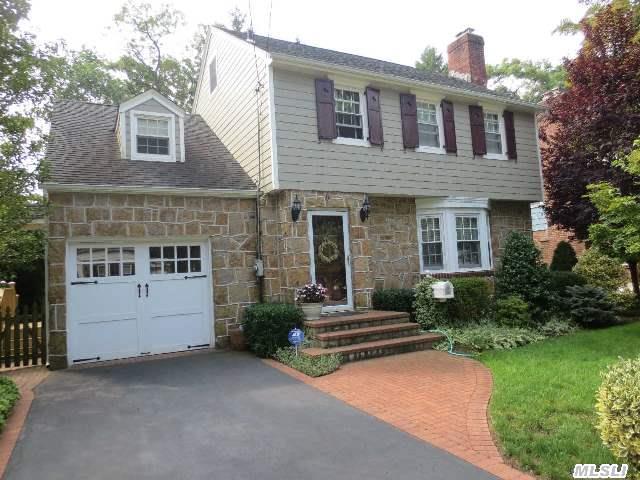 #1 photo, 6 Van Roo Avenue, Merrick , NY 11566