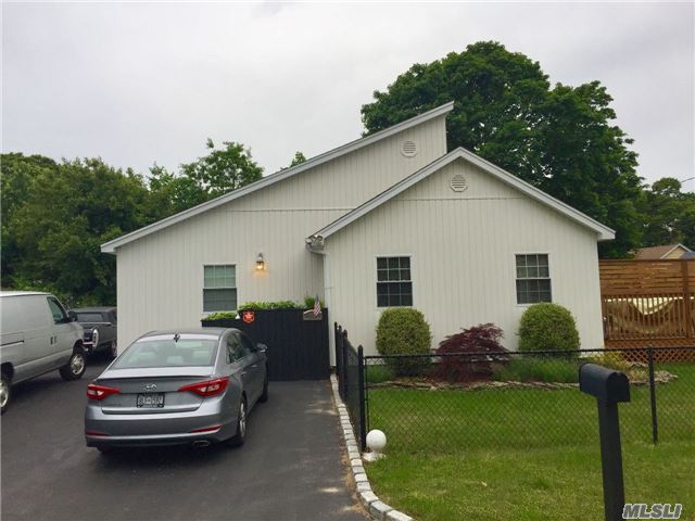 #1 photo, 118 Diana Drive, سوفولك Mastic Beach , Ny 11951
