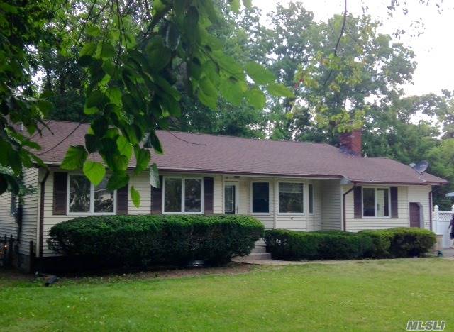 #1 photo, 12 N Coleman Road, سوفولك Centereach , NY 11720