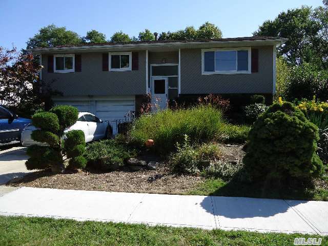 #1 photo, 19 Thorman Lane, North Babylon , NY 11703