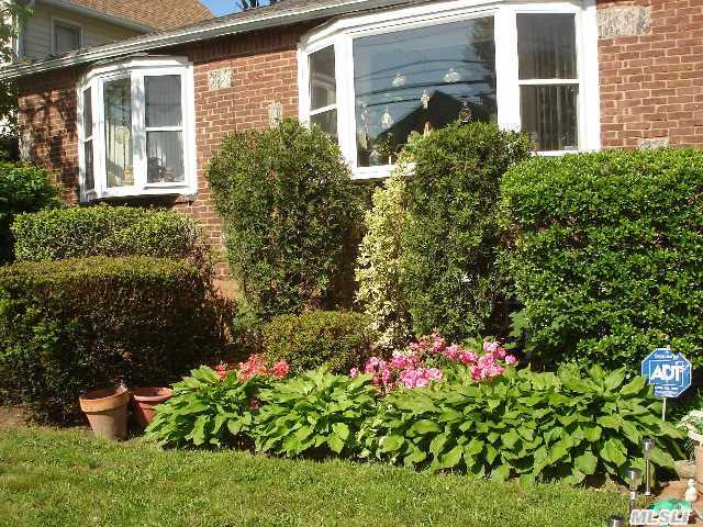 #1 photo, 41 Ryder Avenue, East Rockaway , NY 11518