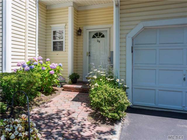 #1 photo, 25 Scarborough Dr, Smithtown , NY 11787