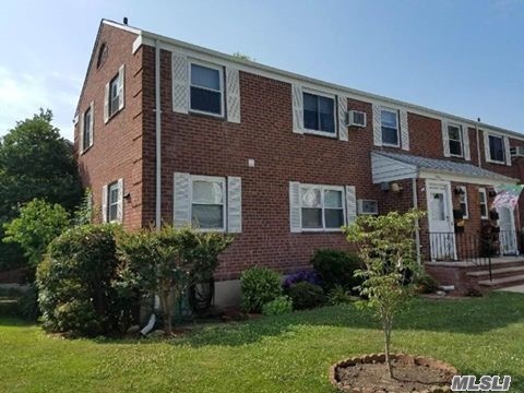 #1 photo, 71-44 260 Street, Glen Oaks , NY 11004