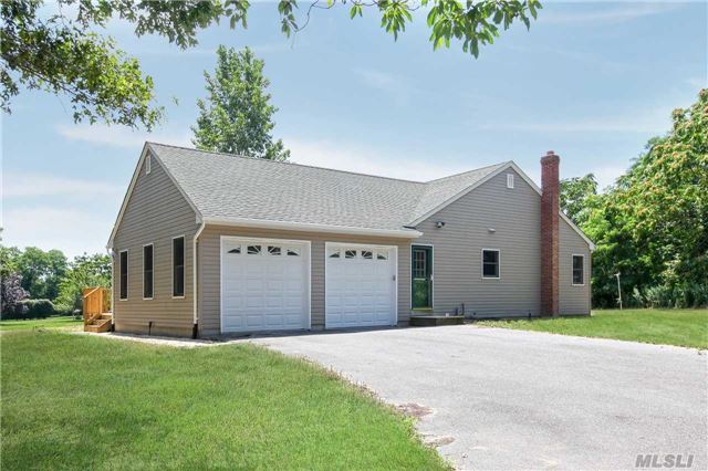 #1 photo, 216 Eastport Manor Road, سوفولك Manorville , NY 11949