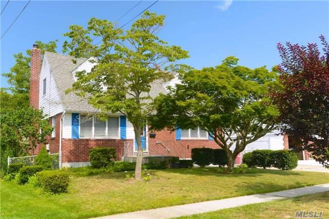 #1 photo, 424 Philadelphia Avenue, ナッソー郡 Massapequa Park , NY 11762