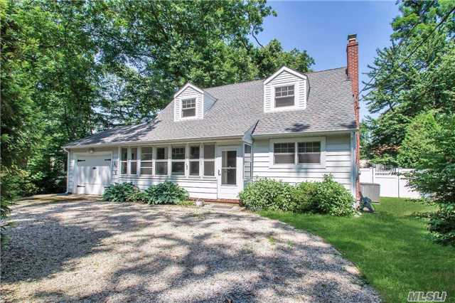 #1 photo, 46 Washington Street, सफ़ोक काउंटी Poquott , NY 11733