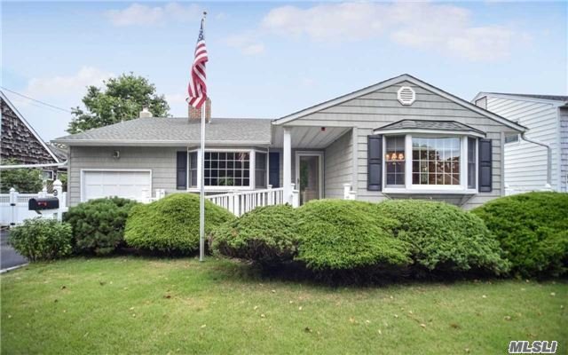 #1 photo, 9 W Seneca Street, Massapequa , NY 11758