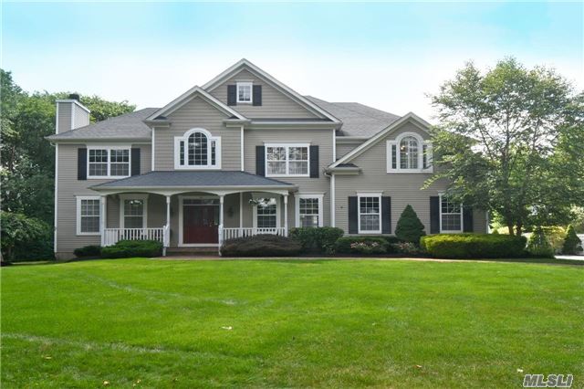 #1 photo, 10 Magnolia Lane, Smithtown , NY 11787