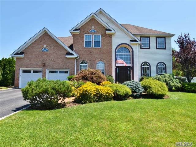 #1 photo, 16 Ashford Lane, सफ़ोक काउंटी Huntington , NY 11743