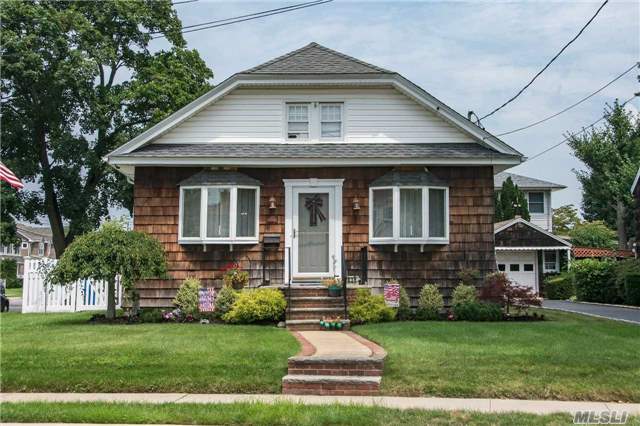 #1 photo, 1831 Camp Avenue, ナッソー郡 North Merrick , NY 11566