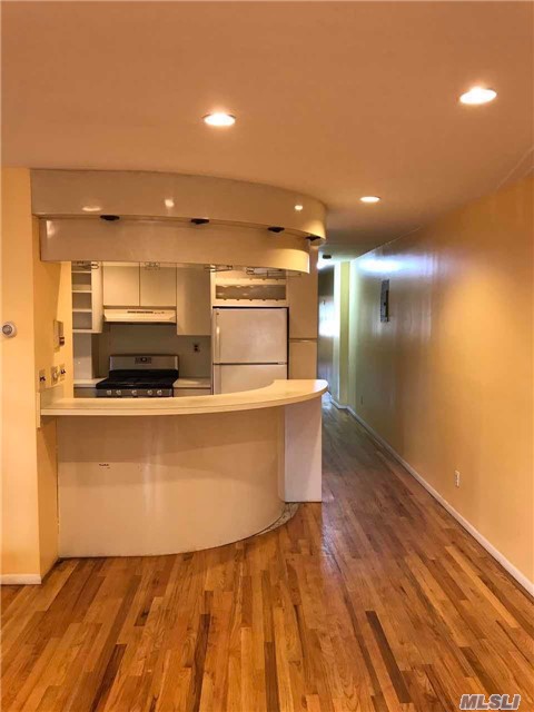 #1 photo, 18-51 Clintonville St, Whitestone , NY 11357