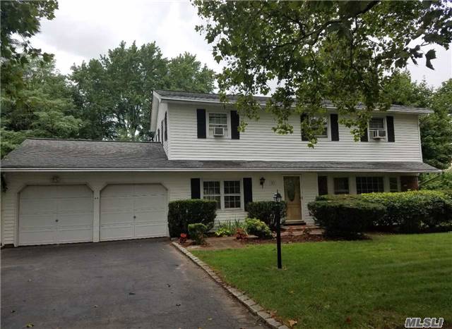 #1 photo, 23 Clay Pitts Road, سوفولك Greenlawn , NY 11740