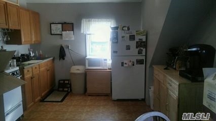 #1 photo, 19 Winding Ln, Levittown , NY 11756