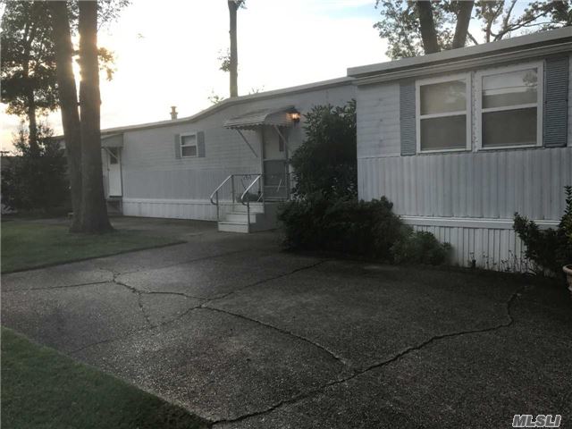 #1 photo, 1661-117 Old Country Road, Riverhead , NY 11901