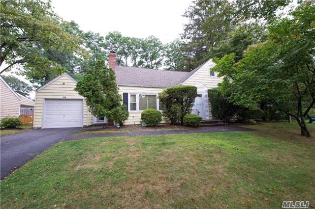 #1 photo, 110 Folsom Avenue, Huntington Station , NY 11746