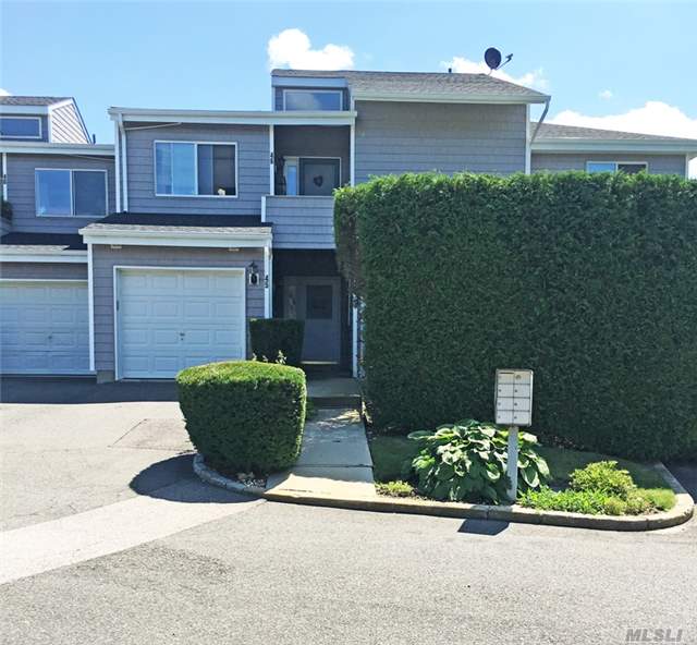 #1 photo, 45 Vista Drive, サフォーク郡 Manorville , NY 11949