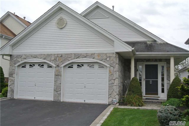 #1 photo, 4 Chelsea Lane, سوفولك Middle Island , NY 11953