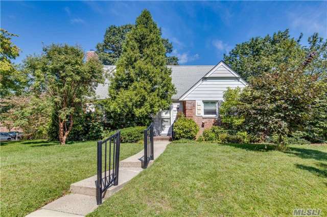 #1 photo, 246-05 63 Avenue, Douglaston , NY 11362