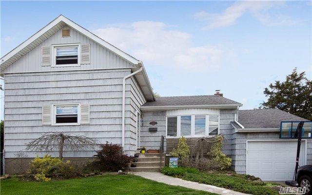 #1 photo, 1094 Jackson Place, מחוז נסאו Baldwin Harbor , Ny 11510