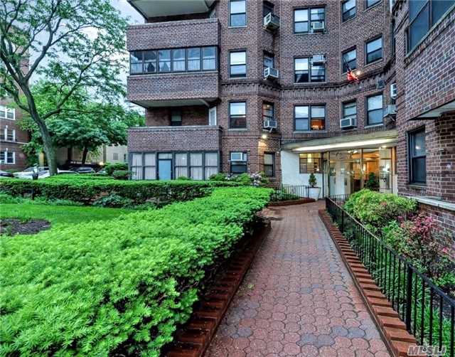 #1 photo, 69-60 108th Street, Forest Hills , NY 11375