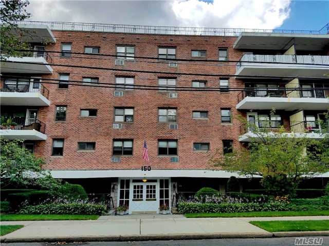 #1 photo, 150 Ocean Avenue, Freeport , NY 11520