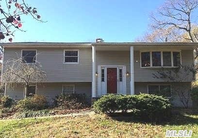 #1 photo, 132 Hallock Road, 東長島 Lake Grove , NY 11755