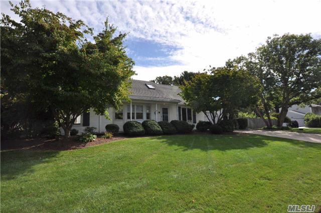 #1 photo, 297 Oakland Avenue, Miller Place , NY 11764