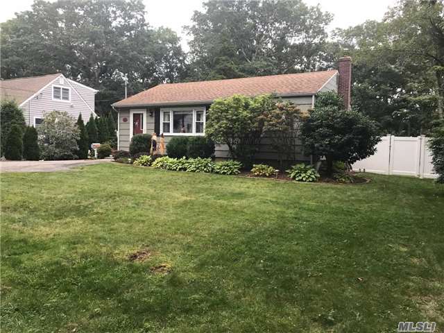 #1 photo, 201 Northern Boulevard, サフォーク郡 Saint James , NY 11780