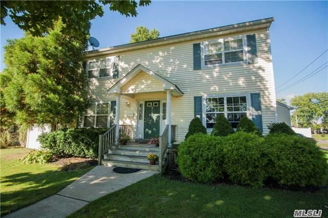 #1 photo, 516 Milligan Lane, West Islip , NY 11795